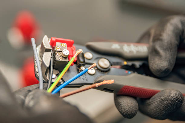 Best Affordable Emergency Electrician  in Auburn Hills, MI